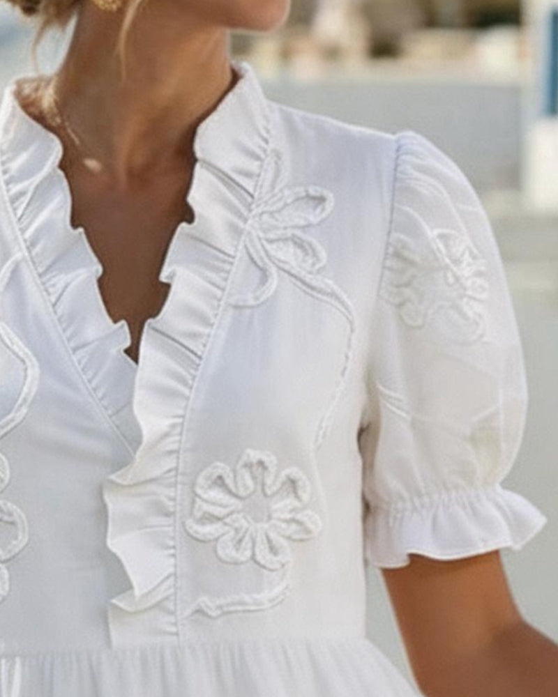 Beata | Broderad Volang V-ringad Puffärmad Klänning