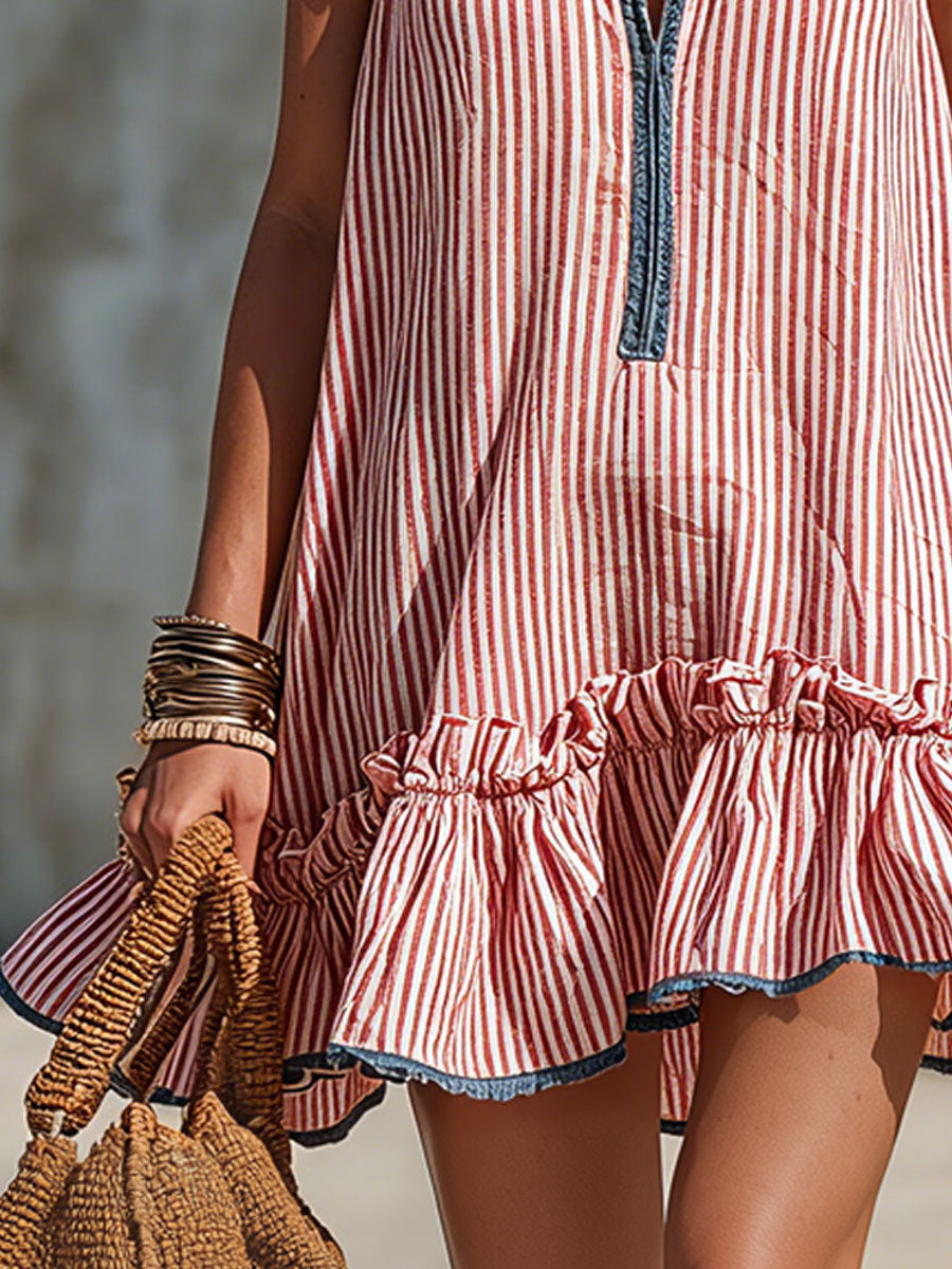 Florentina | Mini klänning med ärmlös design, volanger och rundad halsringning