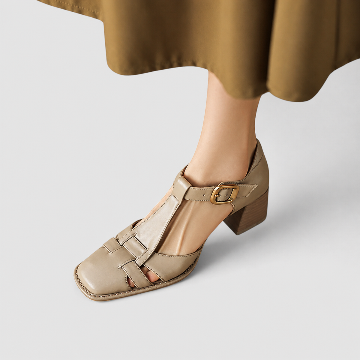 Scarlett |  Ortopediska sandaler med T-remmar