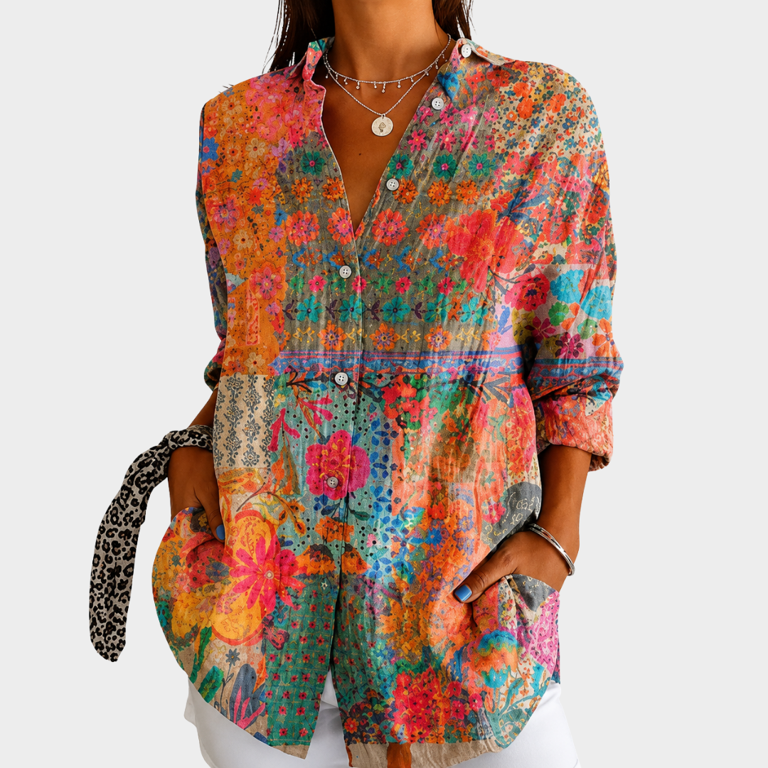 Dilara | Solbelyst Blommig Patchwork Blus med Knappar