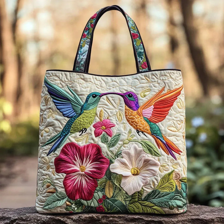 Ingrid | Vadderad Väska - Kolibri och Vita Blommor