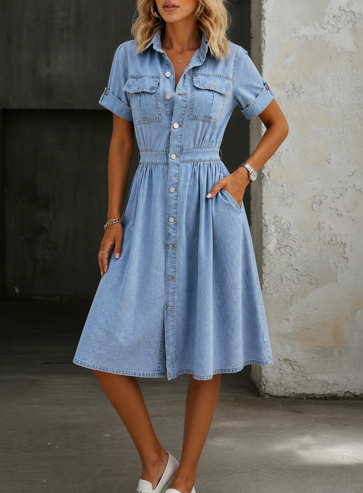 Deborah | Klänning i denim med kort ärm