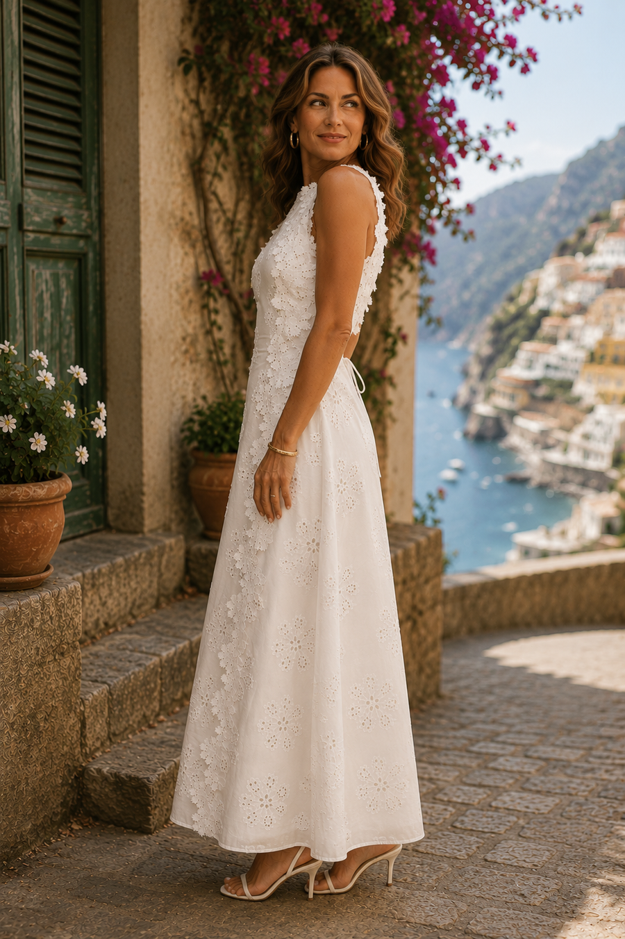 Della | Elegant Maxiklänning med Broderi