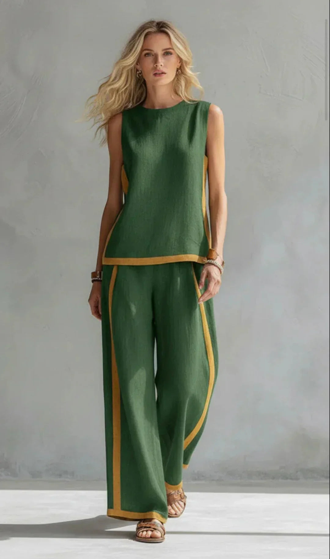 Ursula | Set med väst och byxor i chic-casual stil med tvåfärgade detaljer