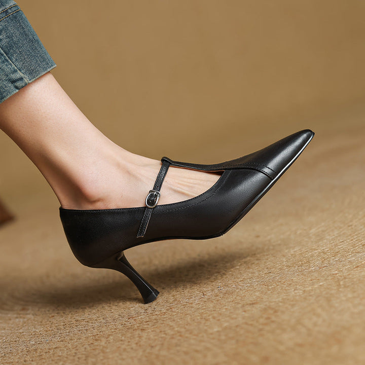 Cecilia | Elegant Kastanjebrun T-rem Pump med Retro Känsla