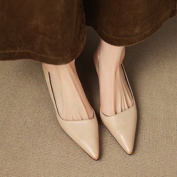 Greta | Spetsiga Kitten Heel Pumps för Varje Tillfälle
