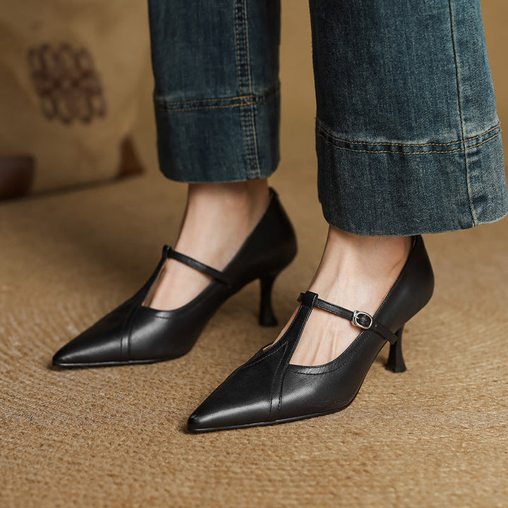 Cecilia | Elegant Kastanjebrun T-rem Pump med Retro Känsla