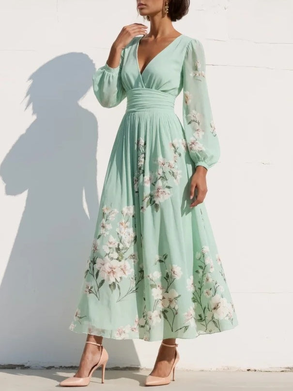 Susane | Maxiklänning i plisserad mintgrön chiffon med blommönster för kvinnor
