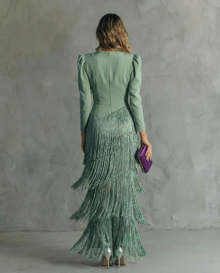 Chiara | Elegant Klänning med Fransar